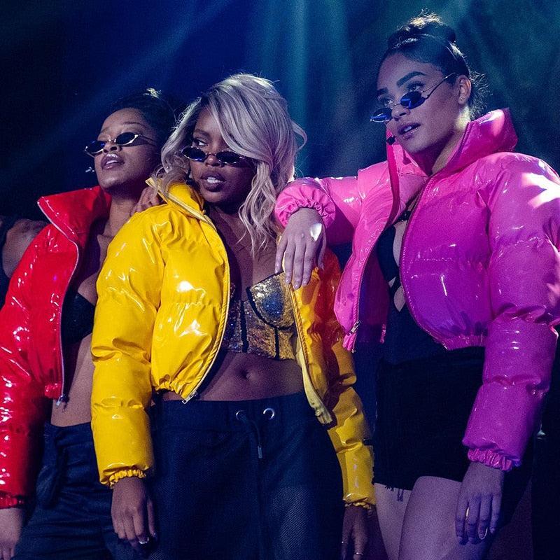 Awiti Cropped Pufferjas | Glanzende PU-Leren Winterjas met Edgy Look