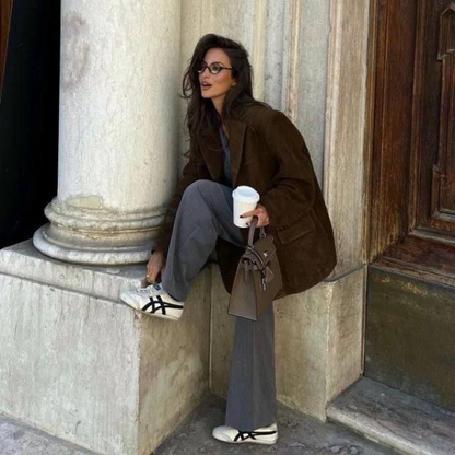 De Emil Suède Jas | Eigentijdse Elegantie met Stoere Uitstraling