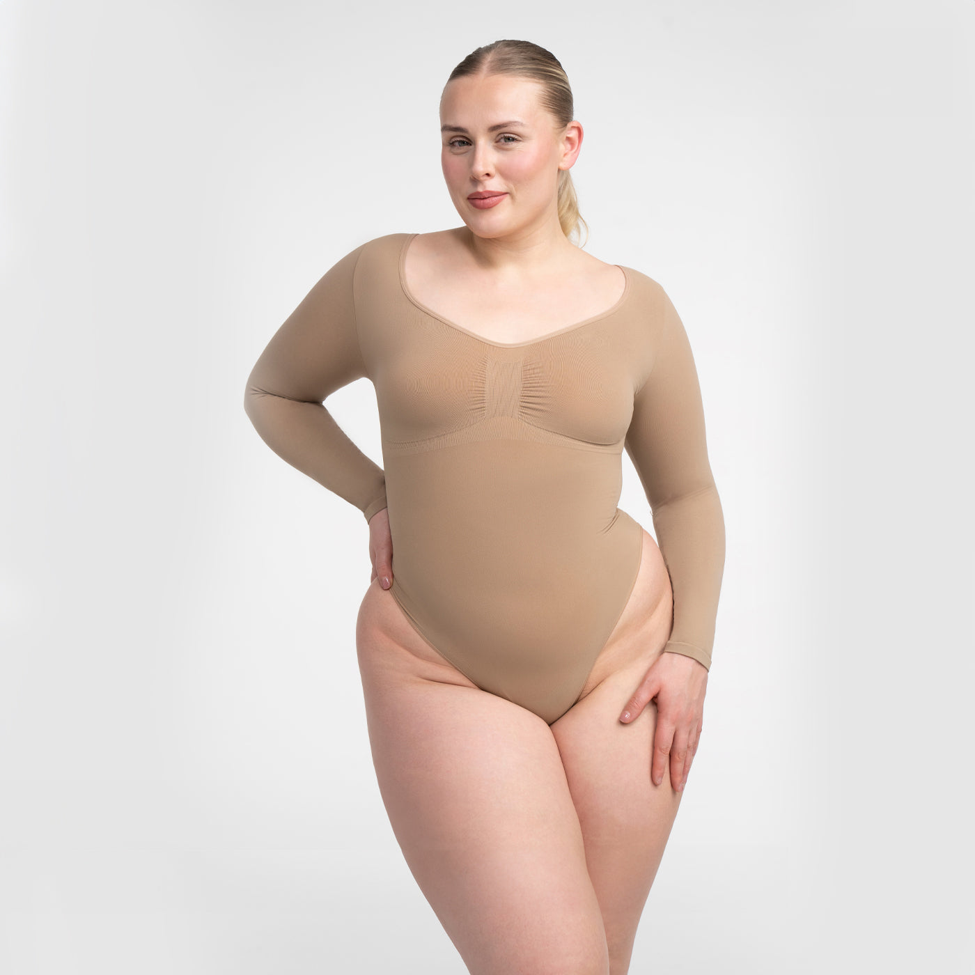 ARYANNA – Longsleeve Sculpt Bodysuit (Stringmodel)