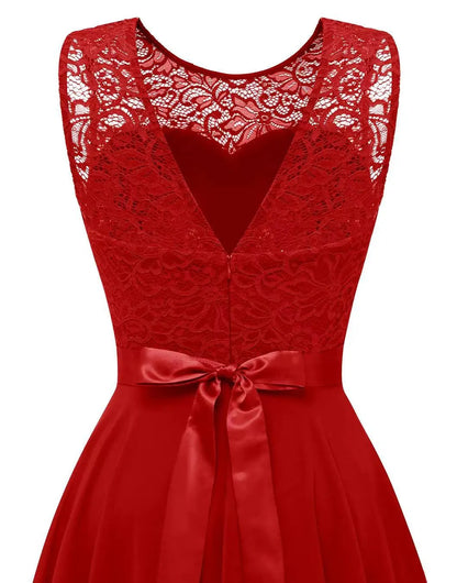 Serena Jurk | Asymmetrische Avondjurk met Vloeiende Rok en Kanten Details