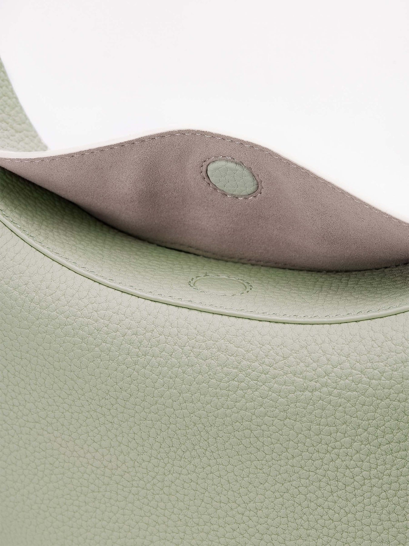 Sophie Schoudertas | Elegante Halvemaanvormige Leren Tas met Gouden Details