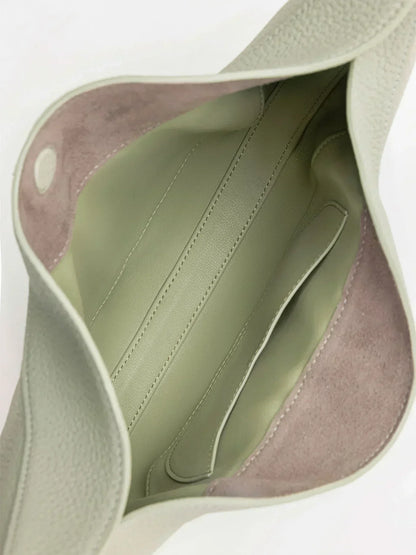 Sophie Schoudertas | Elegante Halvemaanvormige Leren Tas met Gouden Details