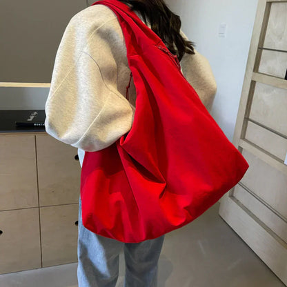 Francesca Tas | Waterbestendige Laptoptas van Hoogwaardig Materiaal met Veilige Ritssluiting