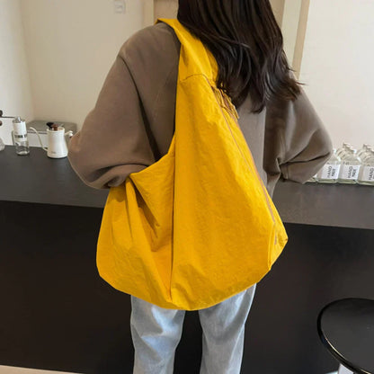 Francesca Tas | Waterbestendige Laptoptas van Hoogwaardig Materiaal met Veilige Ritssluiting