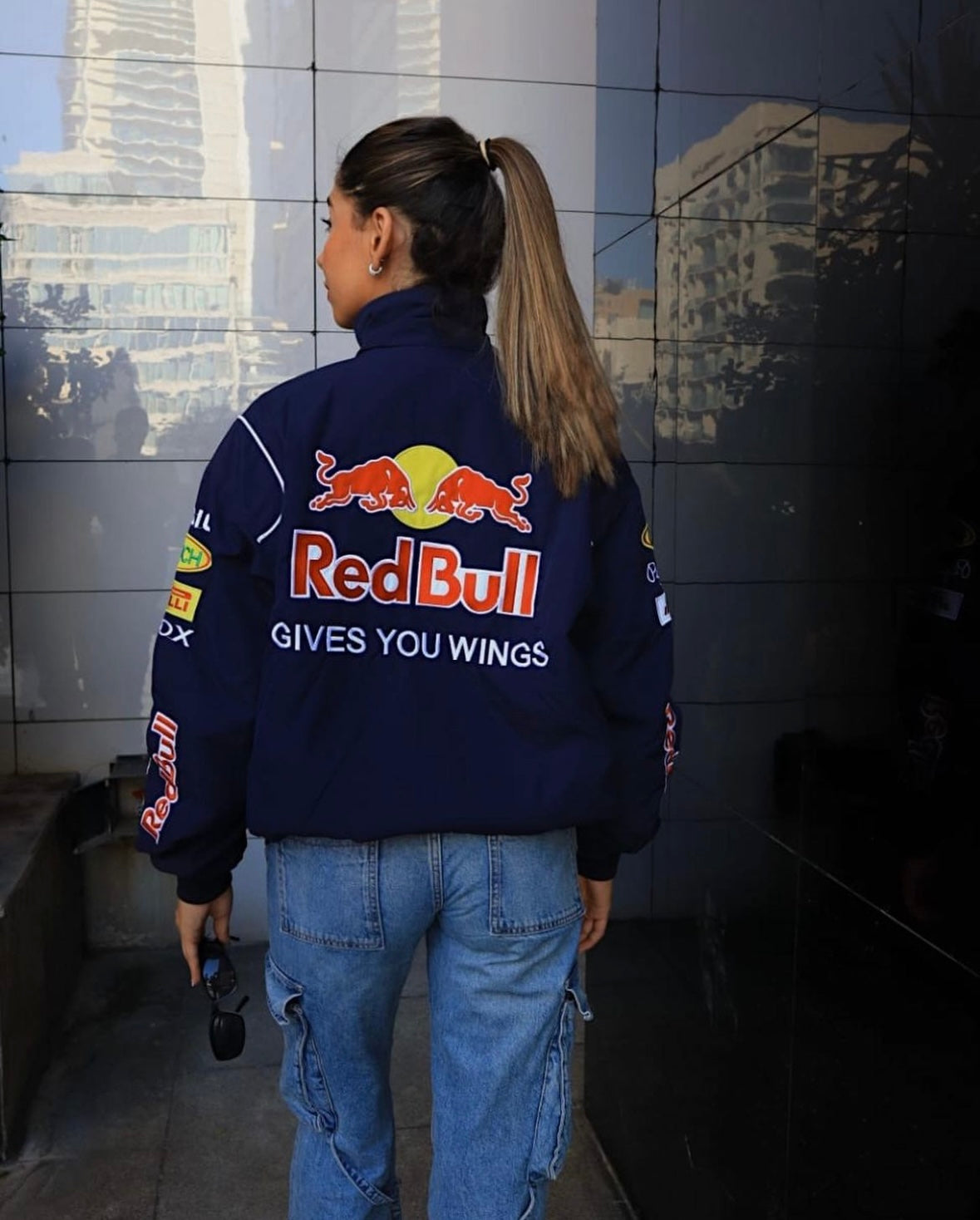 Rafaella Red Bull Racing jas unisex – oversized streetwear jack met sponsorlogo’s