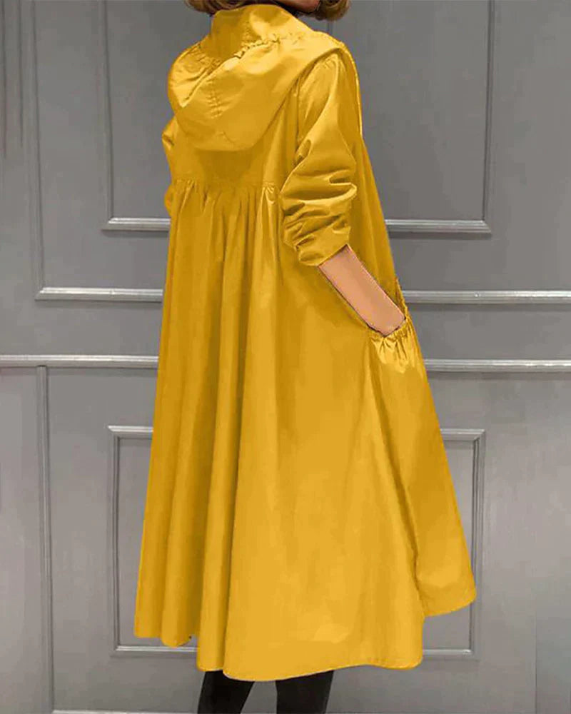 Claudia Regenjas | Lange Dames Regenjas met Capuchon en Tijdloos Design