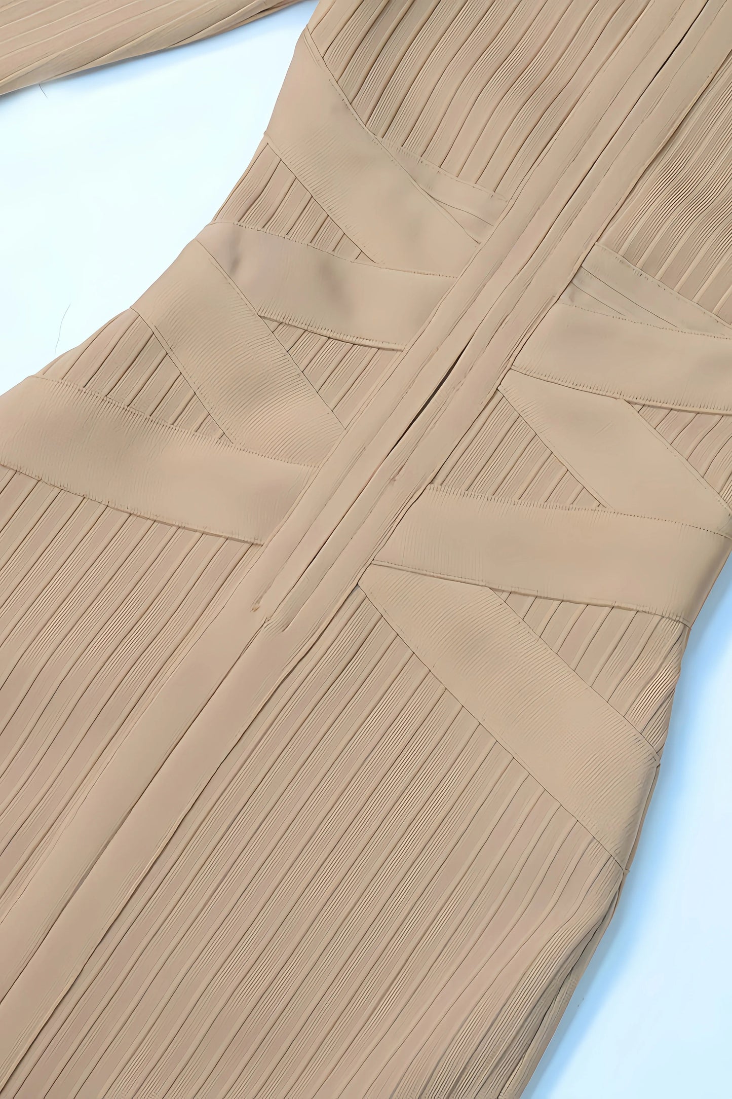 Valentina Jurk | Stijlvolle Midi-Jurk met Opstaande Kraag en Elegante Pasvorm