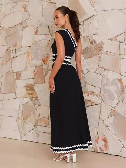 Amelia One-Shoulder Jurk | Zwarte Avondjurk met Witte Zigzag en Elegante Uitsnede