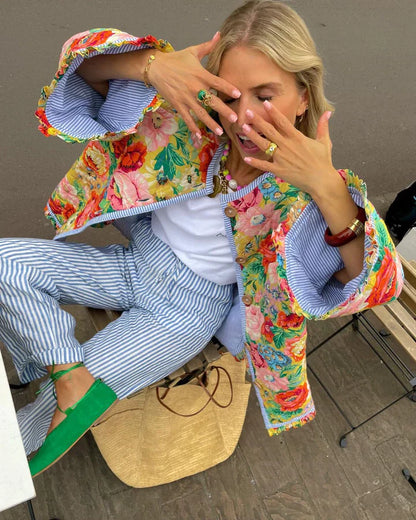 Livia Dulce Kunstzinnige Jas | Uniek Design met Gedurfde Patronen en Luxe Comfort