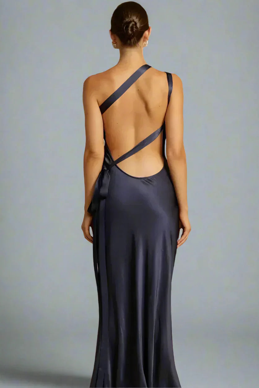 Elodie Jurk | One-Shoulder Avondjurk met Sculpturale Snit en Vloeiende Pasvorm
