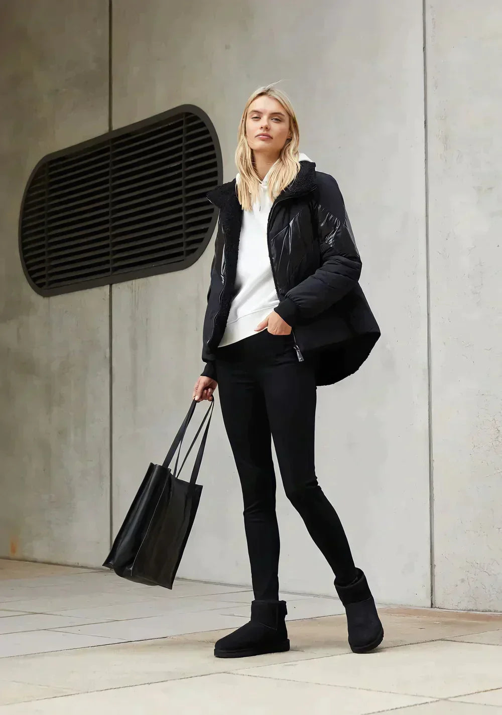 Isabella Laarzen | Halfhoge Suède Enkellaarsjes met Warme Voering en Gripzool